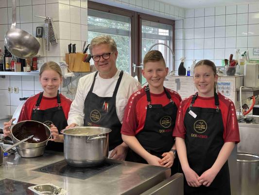 20230330 134504583 iOS