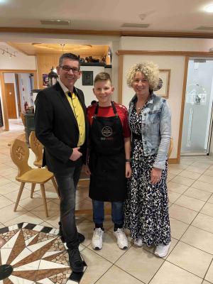 20230330 161643082 iOS