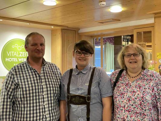 20230330 162836324 iOS