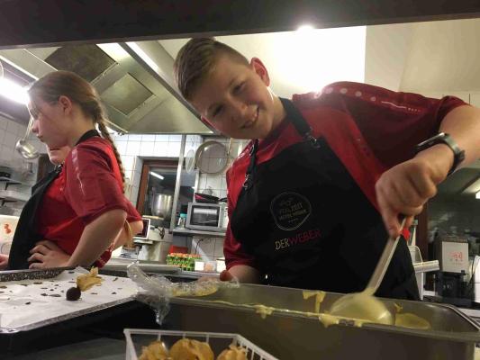 20230331 074311000 iOS-1